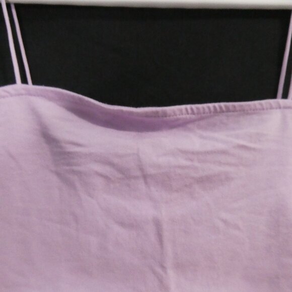 AMBIANCE | large | Chic Lilac Crop Top with Spaghetti Straps - Picture 4 of 14